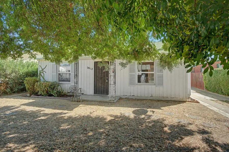2912 N Adoline, Fresno, CA 93705 - #2