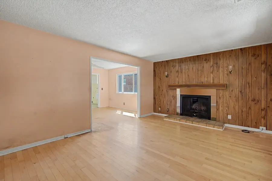 2912 N Adoline, Fresno, CA 93705 - #3