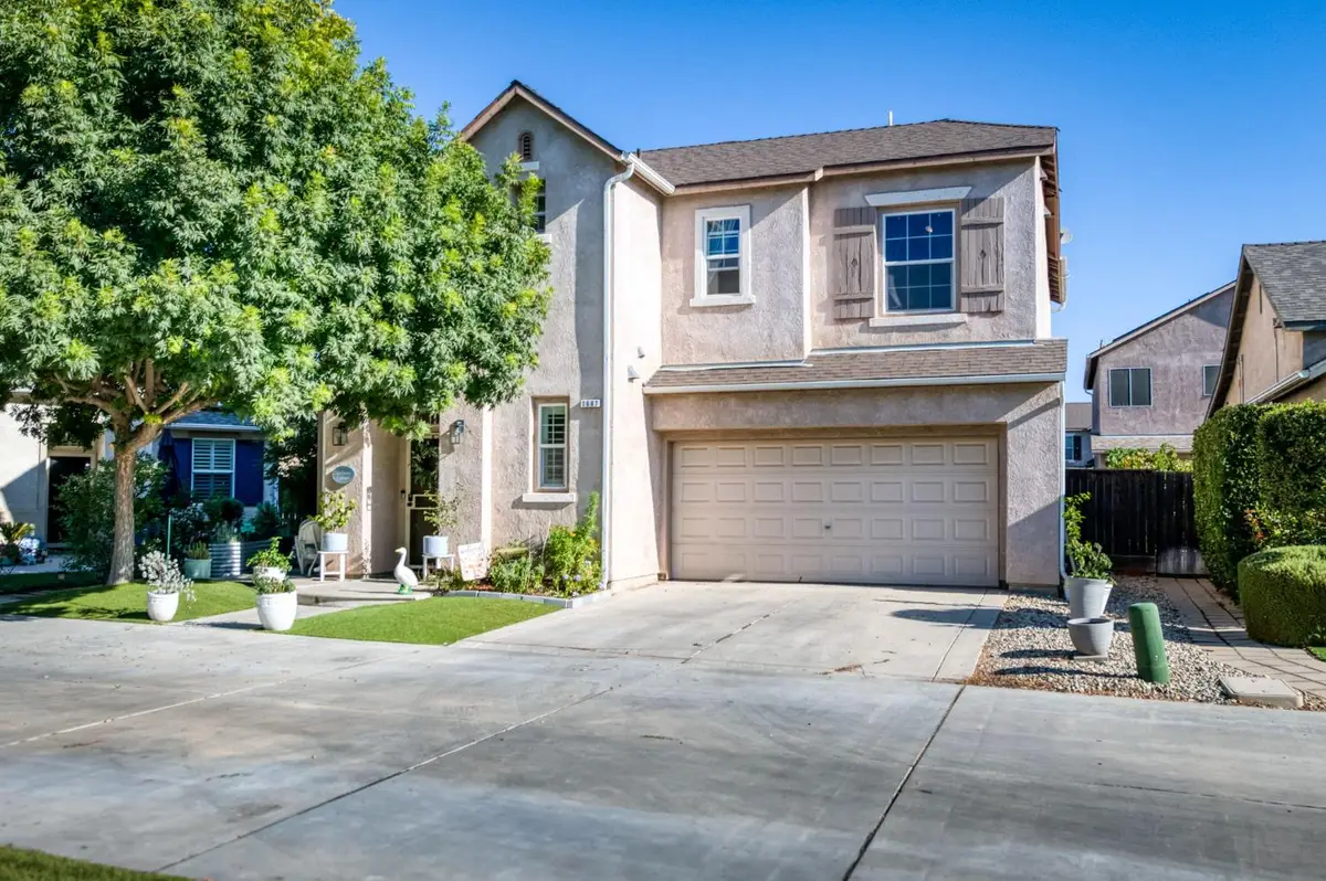 1687 Glen Oban Lane, Clovis, CA 93619 - #1