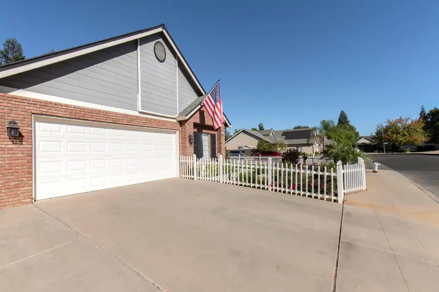 10187 N Price Avenue, Fresno, CA 93730 - #3