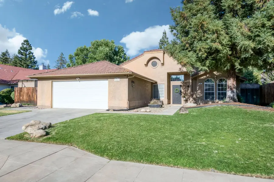 757 Burl Avenue, Clovis, CA 93611 - #2