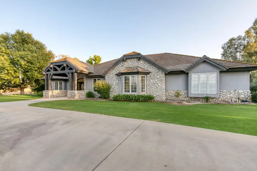 10673 E Bullard Avenue, Clovis, CA 93619 - #2