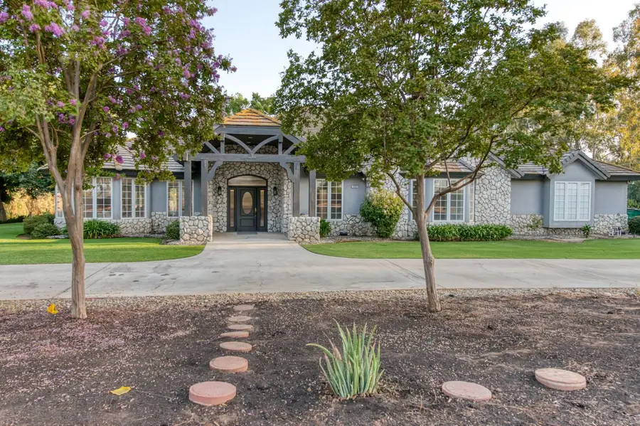 10673 E Bullard Avenue, Clovis, CA 93619 - #3