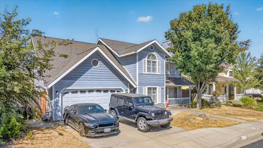 673 Bedford Avenue, Clovis, CA 93611 - #2