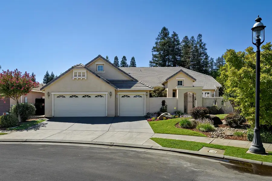 3012 Everglade Avenue, Clovis, CA 93619 - #2