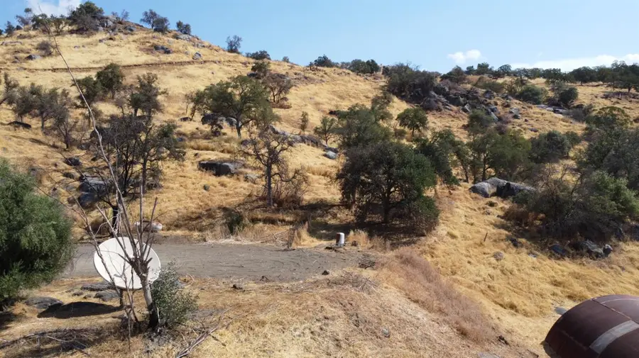 38938 Pepperweed Road, Yokuts Valley, CA 93675 - #3