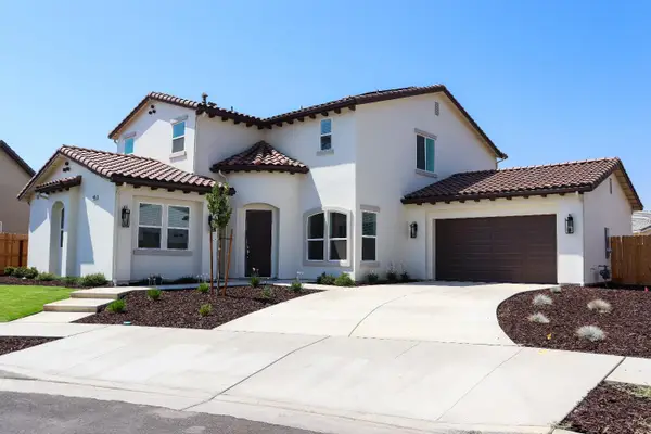 3085 Carnation Street, Kingsburg, CA 93631