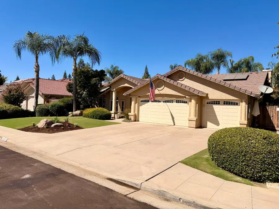 2555 Bellaire Way, Clovis, CA 93611 - #3