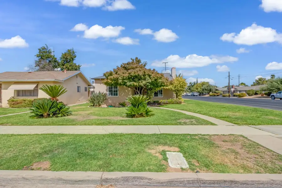 504 W Vassar Avenue, Fresno, CA 93705 - #2