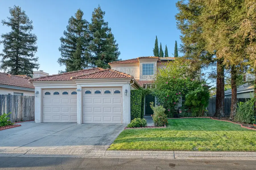 1294 E Loma Linda Avenue, Fresno, CA 93720 - #2