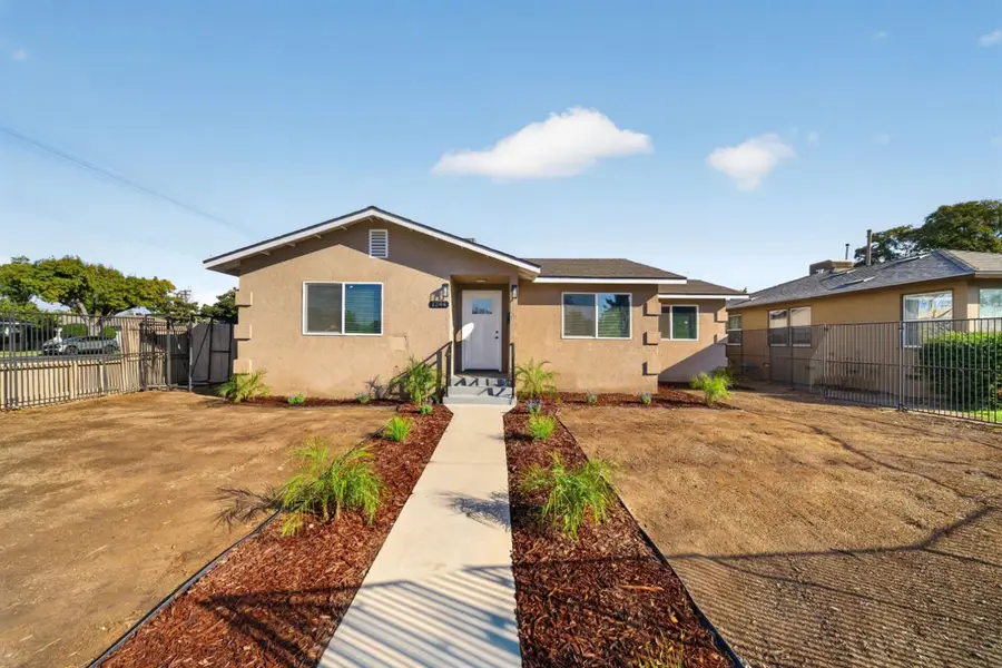 1244 W Pontiac Way, Fresno, CA 93705 - #2