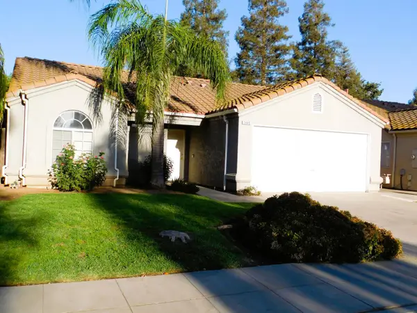 7466 N Hayston Avenue W, Fresno, CA 93720