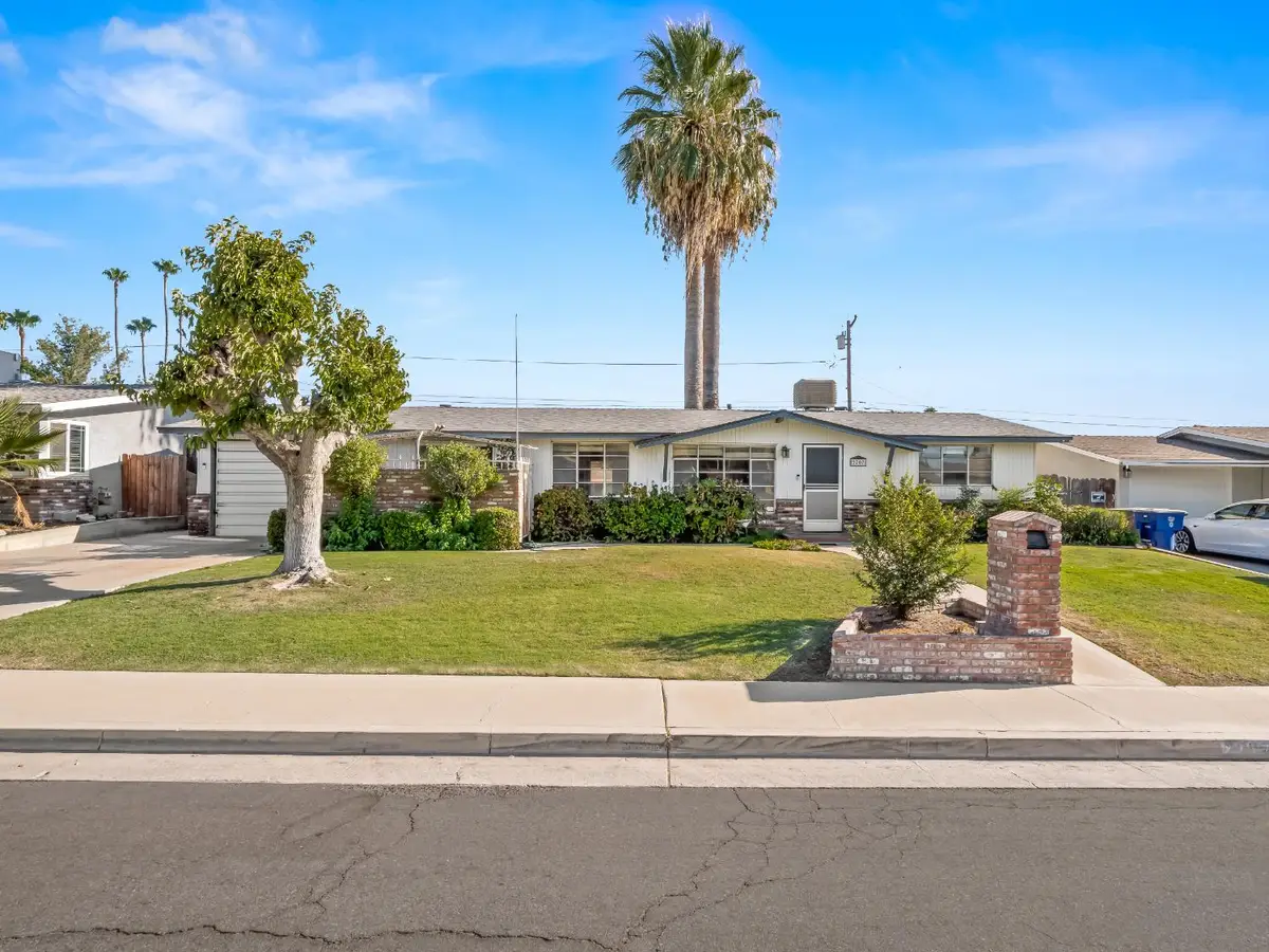 2707 Blade Avenue, Bakersfield, CA 93306 - #1