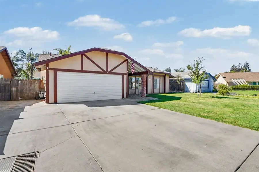 2123 Magnolia Avenue, Sanger, CA 93657 - #3