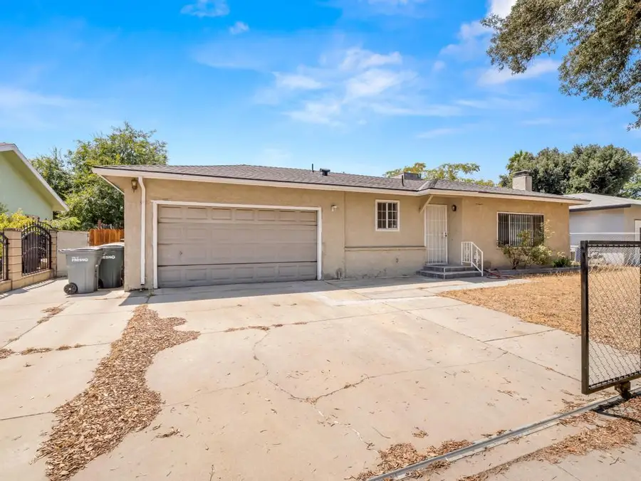4746 E Woodward Avenue, Fresno, CA 93702 - #2