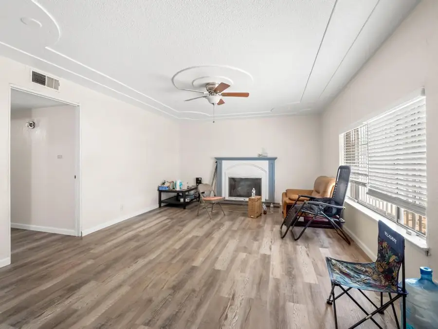 4746 E Woodward Avenue, Fresno, CA 93702 - #3
