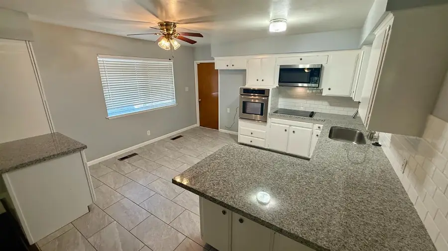 4829 E Santa Ana Avenue, Fresno, CA 93726 - #3