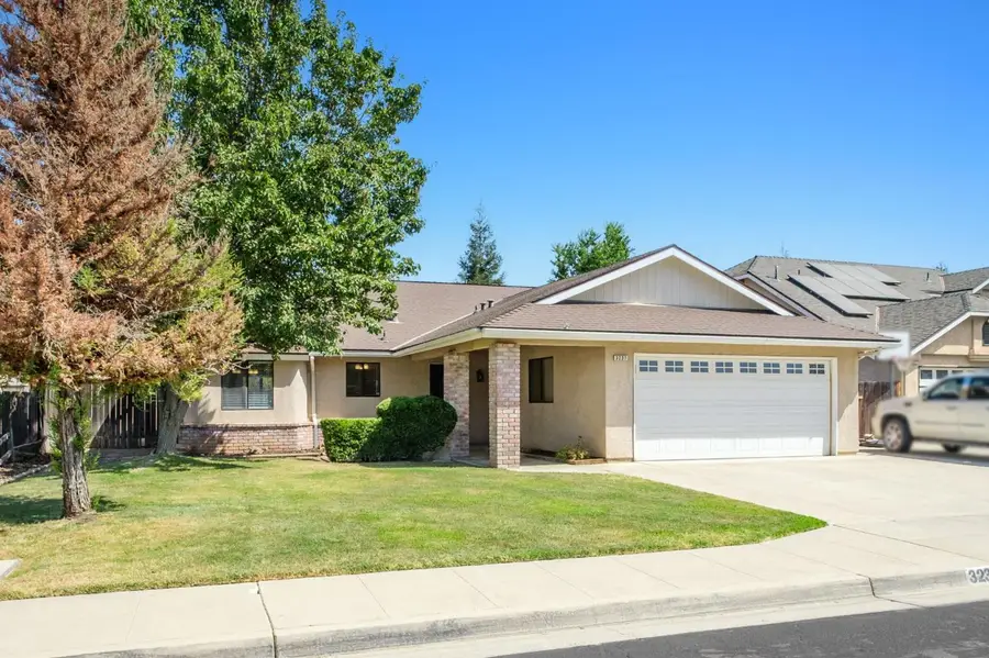 3237 Renn, Clovis, CA 93611 - #2