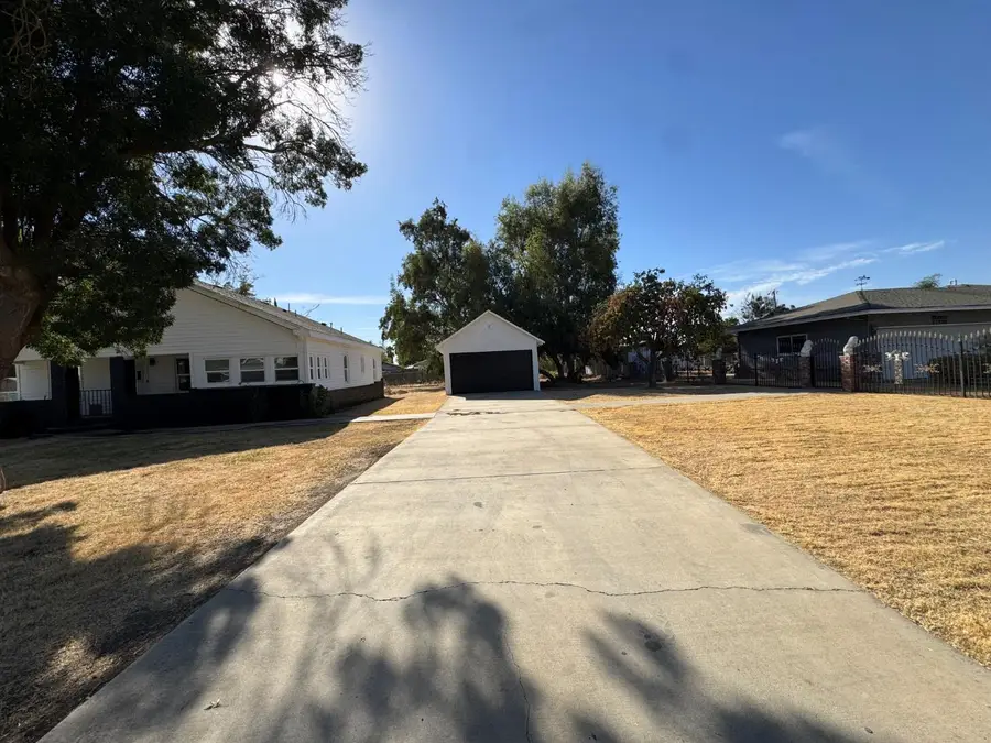 22544 Elm Street, Chowchilla, CA 93610 - #2