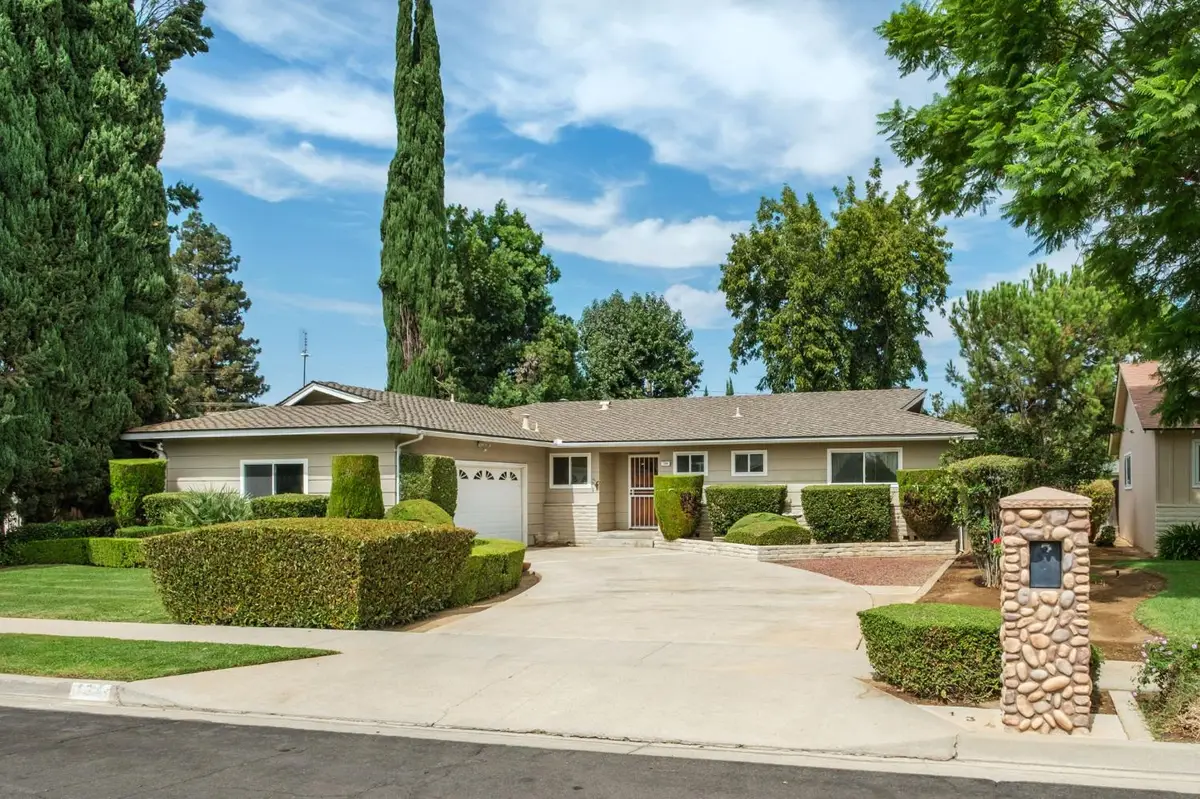 134 W Wrenwood, Fresno, CA 93704 - #1
