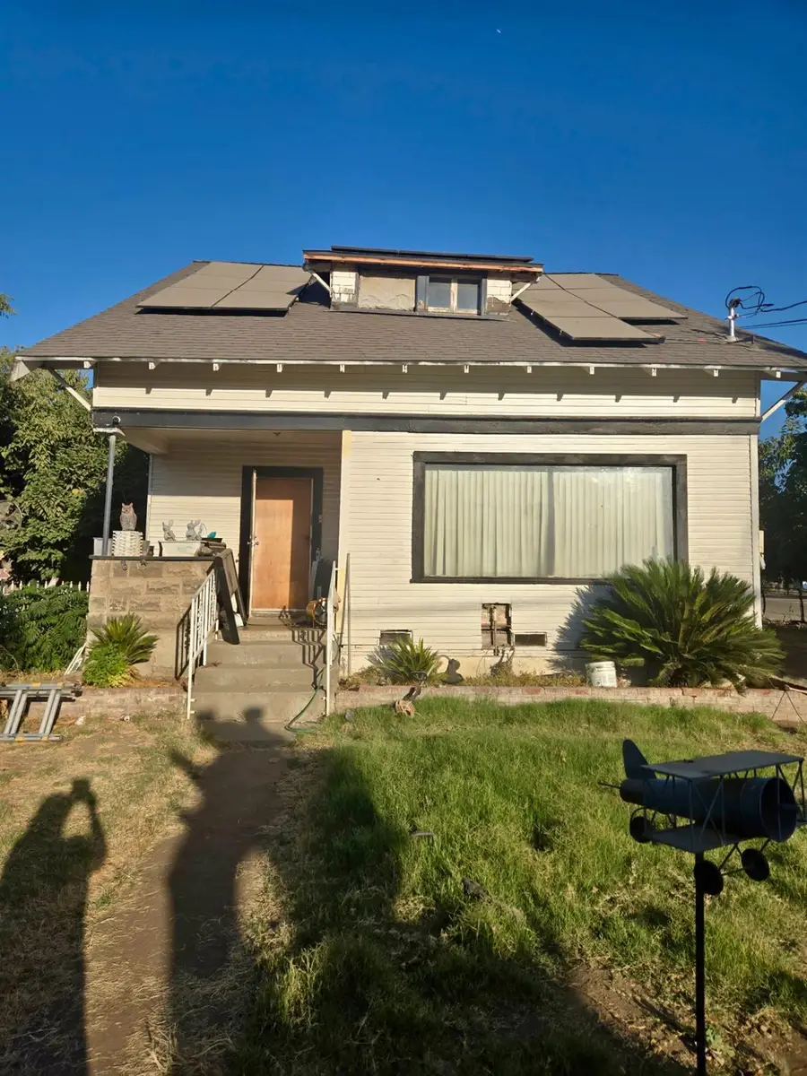 1596 S Prospect Avenue, Fresno, CA 93706 - #2