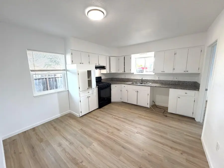 4703 E El Monte Way, Fresno, CA 93702 - #2