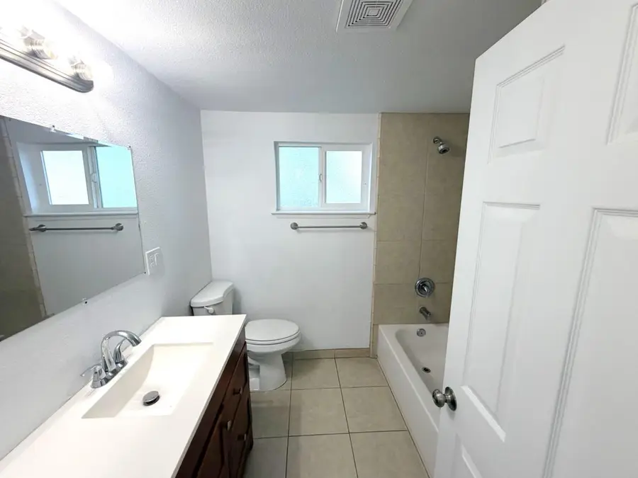 4703 E El Monte Way, Fresno, CA 93702 - #3
