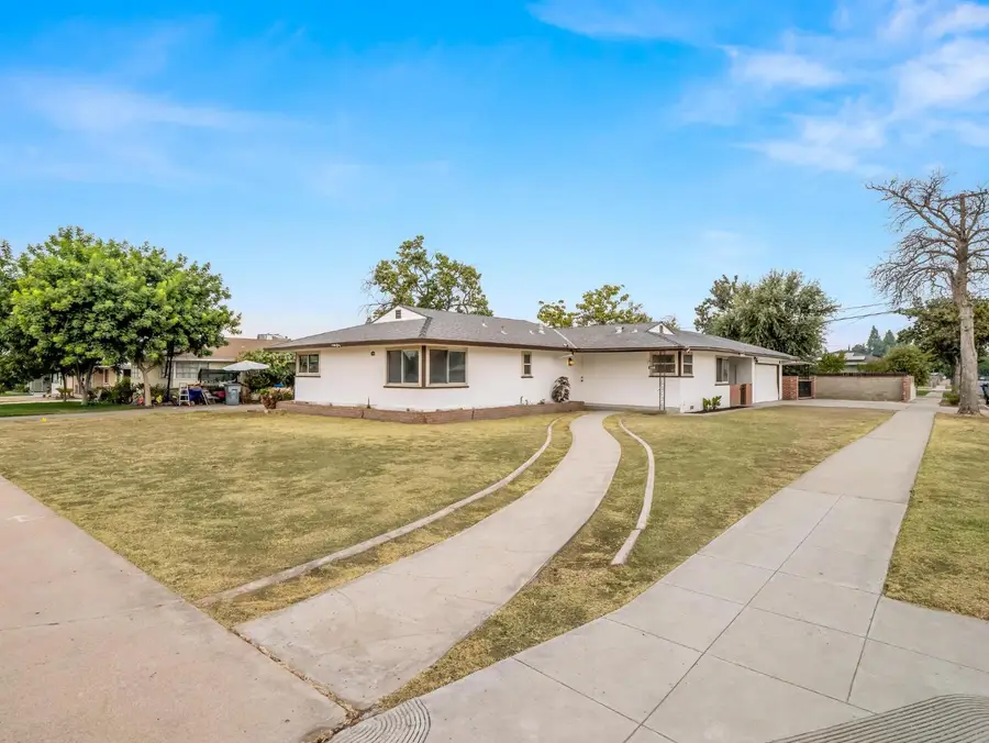 1106 W Weldon Avenue, Fresno, CA 93705 - #2