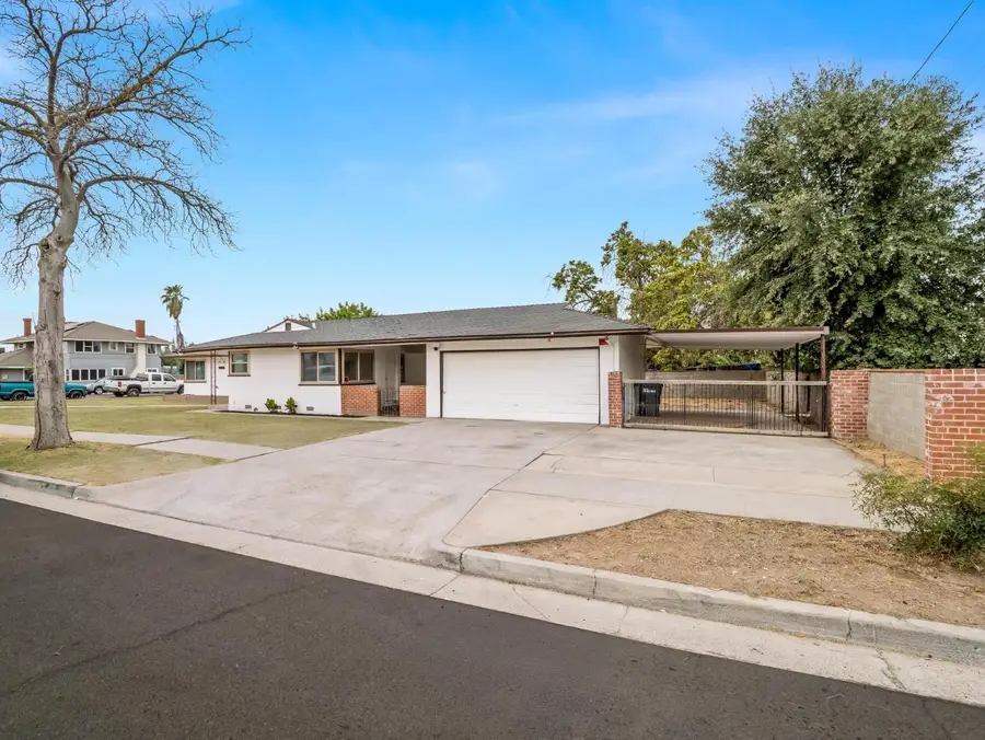 1106 W Weldon Avenue, Fresno, CA 93705 - #3