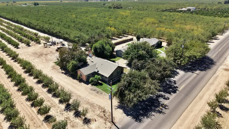 16381 W Belmont Avenue, Kerman, CA 93630 - #3
