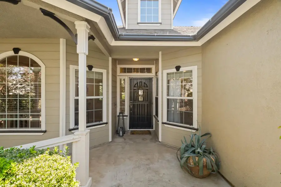 240 W Loyola Avenue, Clovis, CA 93619 - #3