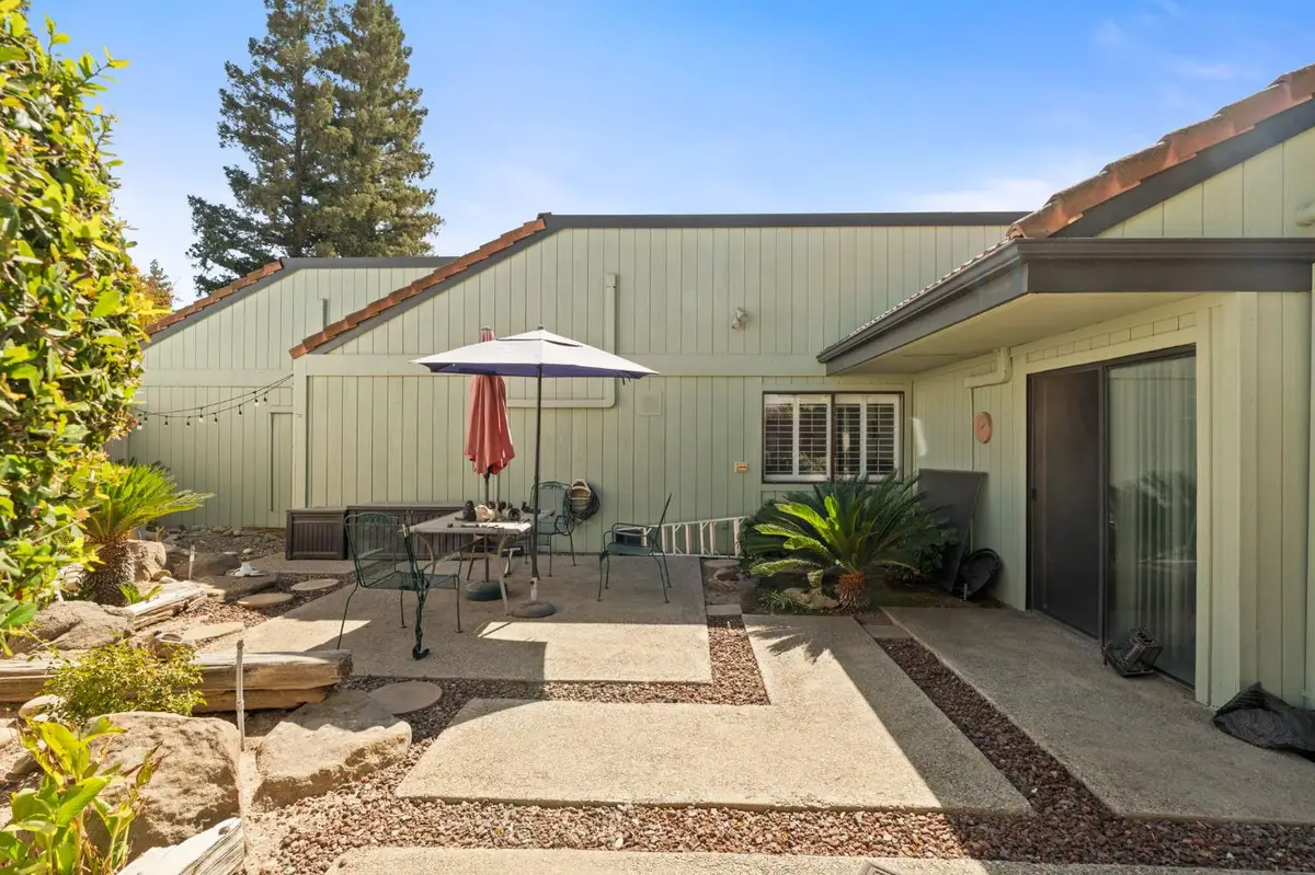 1963 W Santa Ana Avenue, Fresno, CA 93705 - #1