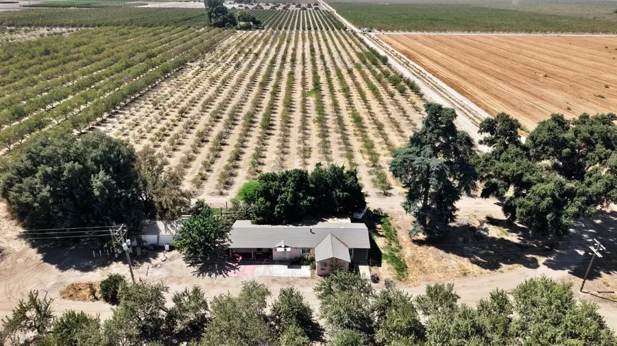19294 Avenue 13 1/2, Madera, CA 93637 - #2