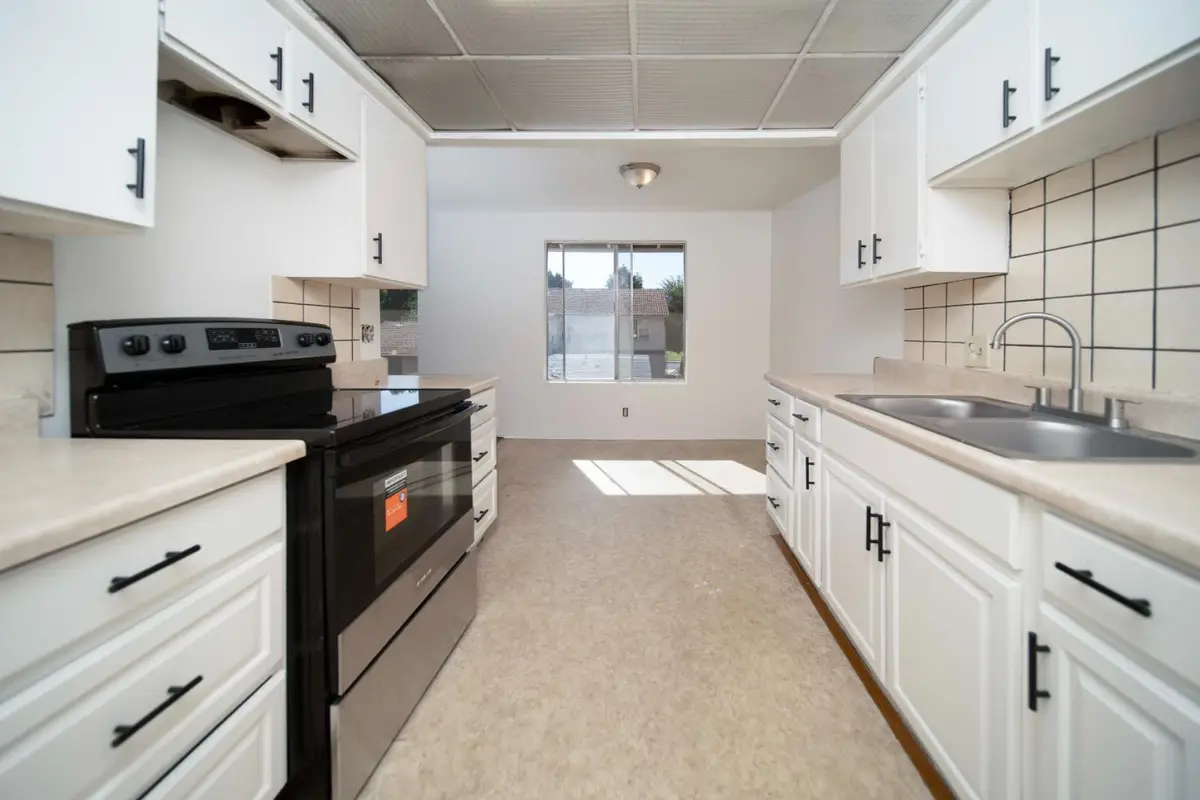 657 W Parlier Avenue #114, Reedley, CA 93654 - #1