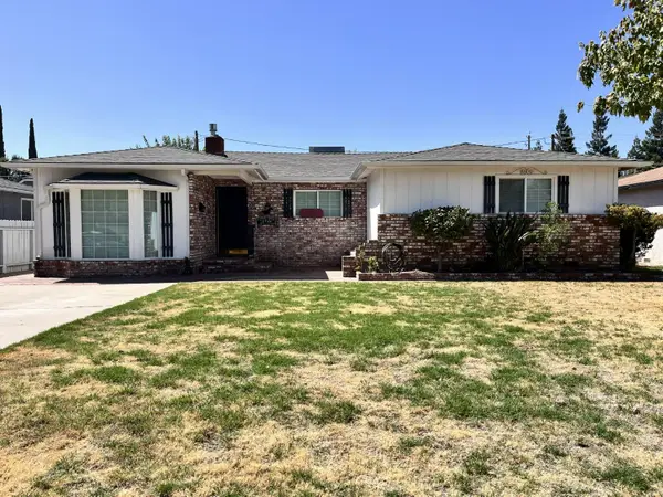 144 N Pollasky Avenue, Clovis, CA 93612