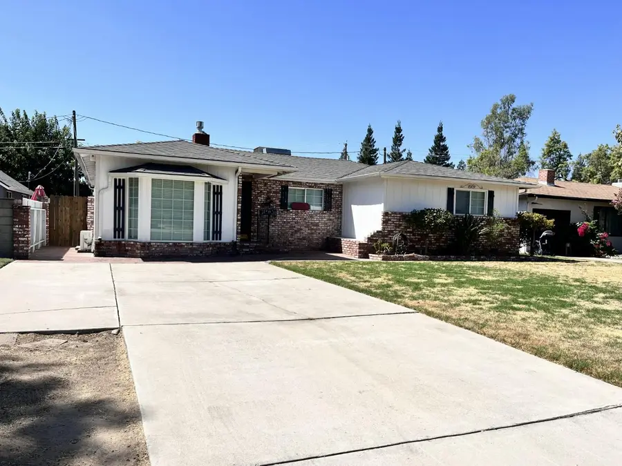 144 N Pollasky Avenue, Clovis, CA 93612 - #2