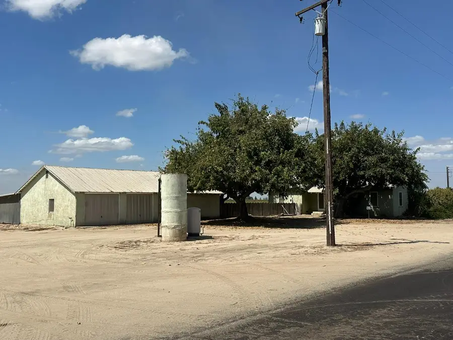 9637 S Brawley Avenue, Fresno, CA 93706 - #2