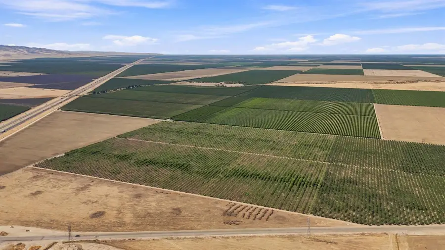 45551 W Panoche Road, Firebaugh, CA 93622 - #3