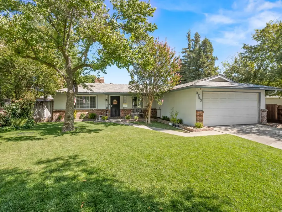 3763 E Robinson Avenue, Fresno, CA 93726 - #3