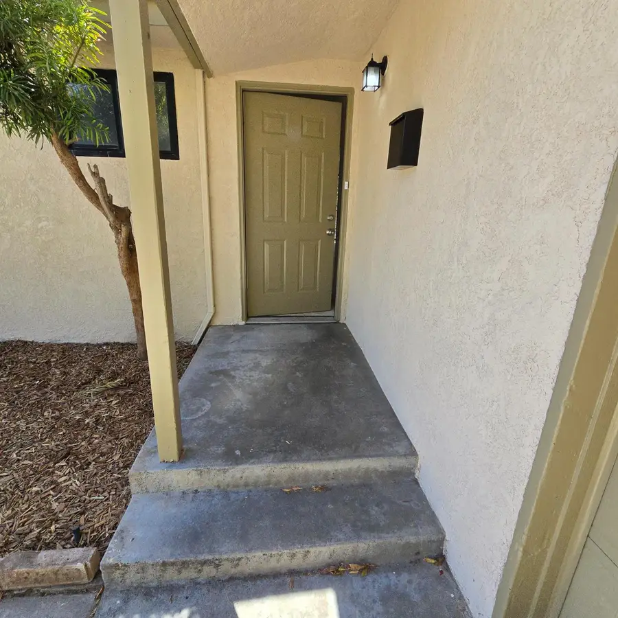 3625 N Lafayette Avenue, Fresno, CA 93705 - #2