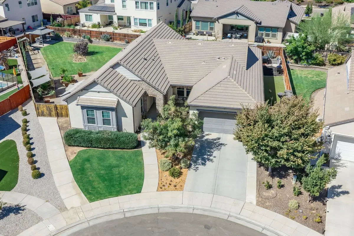 587 Spring Street W, Madera, CA 93636 - #1