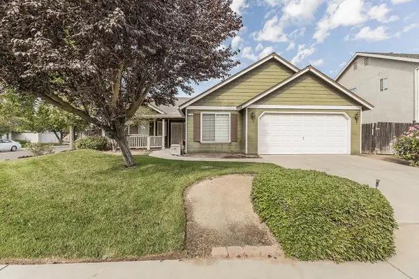 6181 N Gilroy, Fresno, CA 93722