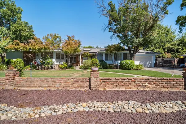 1236 W Scott Avenue, Fresno, CA 93711