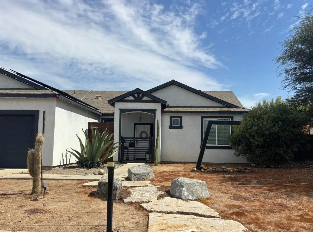 976 Heather Avenue, Dinuba, CA 93618 - #1
