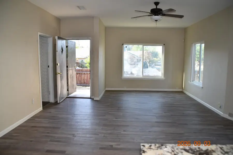2607 E Mckenzie Avenue, Fresno, CA 93701 - #3