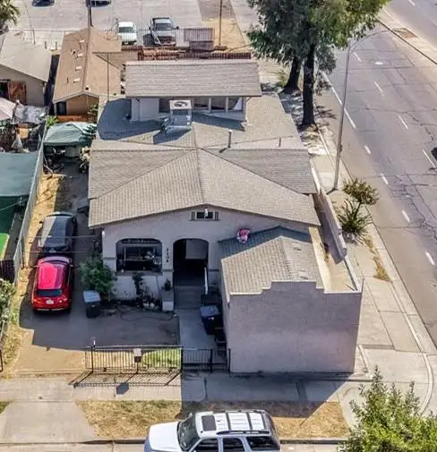 326 N 1st Street, Fresno, CA 93702 - #3