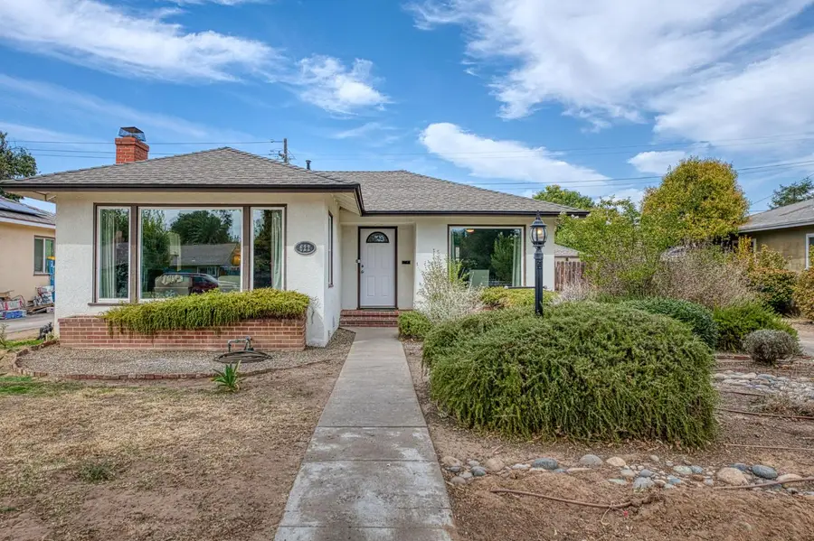 622 W Harvard Avenue, Fresno, CA 93705 - #2
