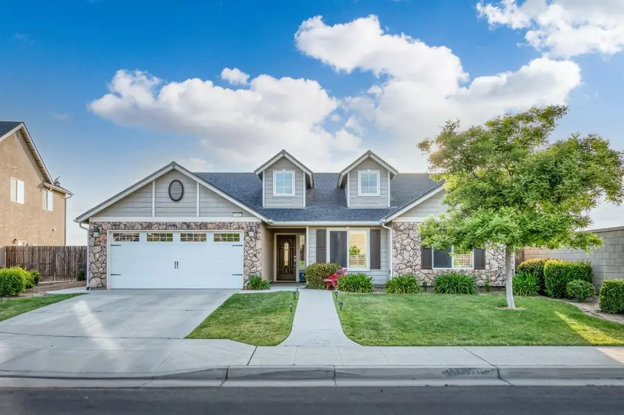 7441 N La Paz, Fresno, CA 93722 - #2