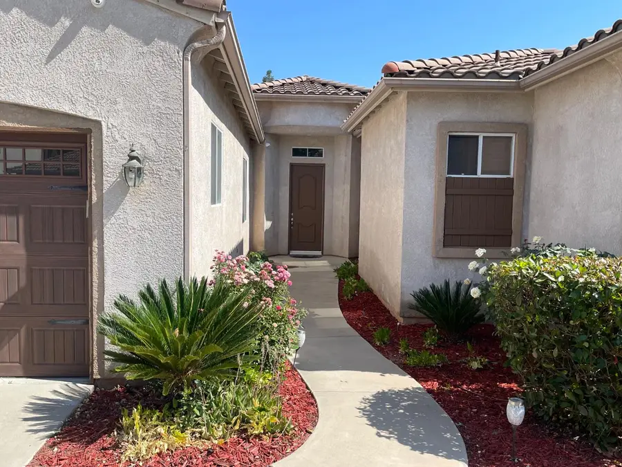 2626 E Solar Avenue, Fresno, CA 93720 - #2