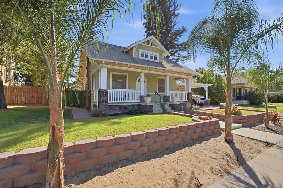 2111 Stillman Street, Selma, CA 93662 - #2